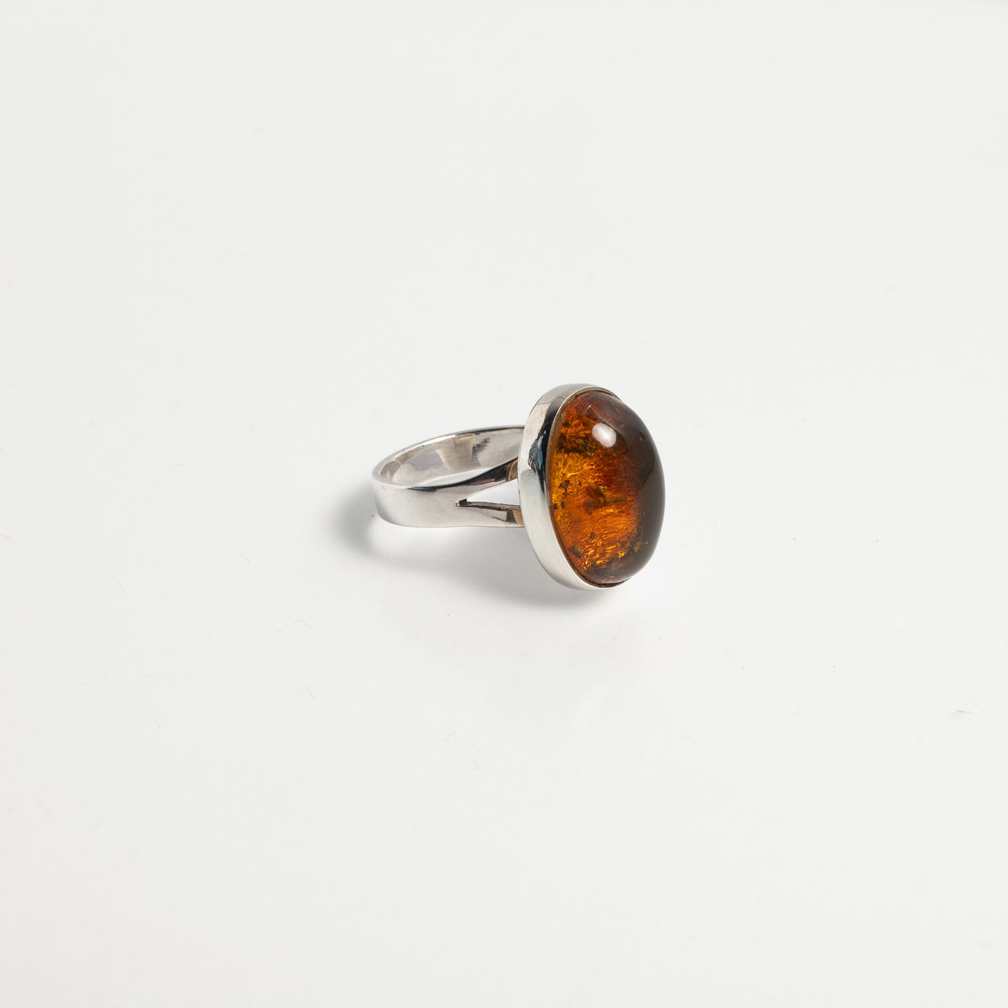 Classic Amber Ring